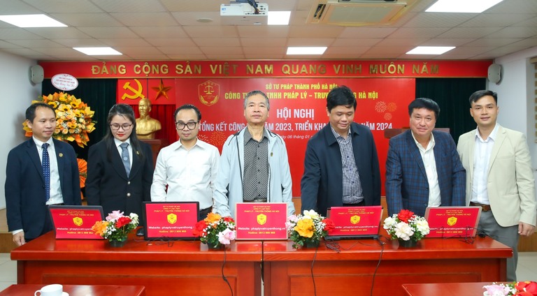Lễ khai trương trang thông tin điện tử www.phaplyvatruyenthong.vn